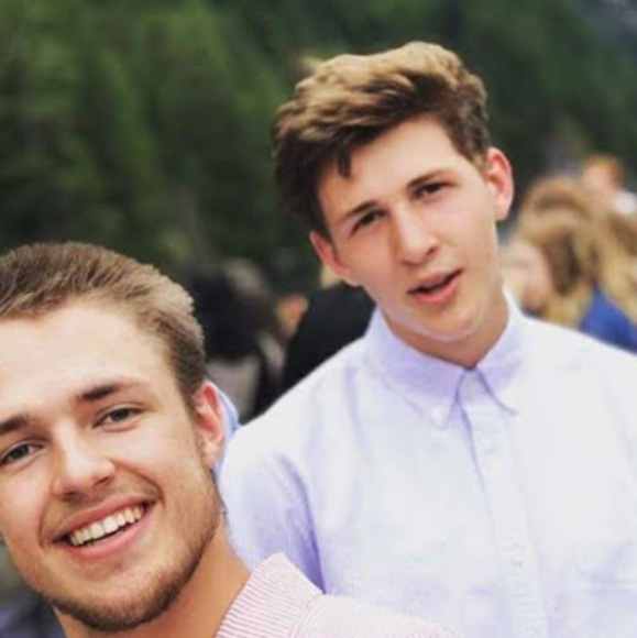 Meet your Posher, Alex - Picture 1 of 1